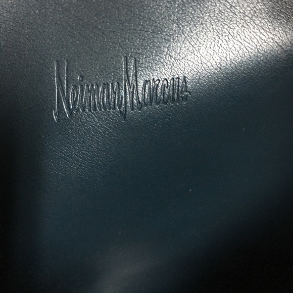 Neiman Marcus Large Tote - Picture 5 of 7